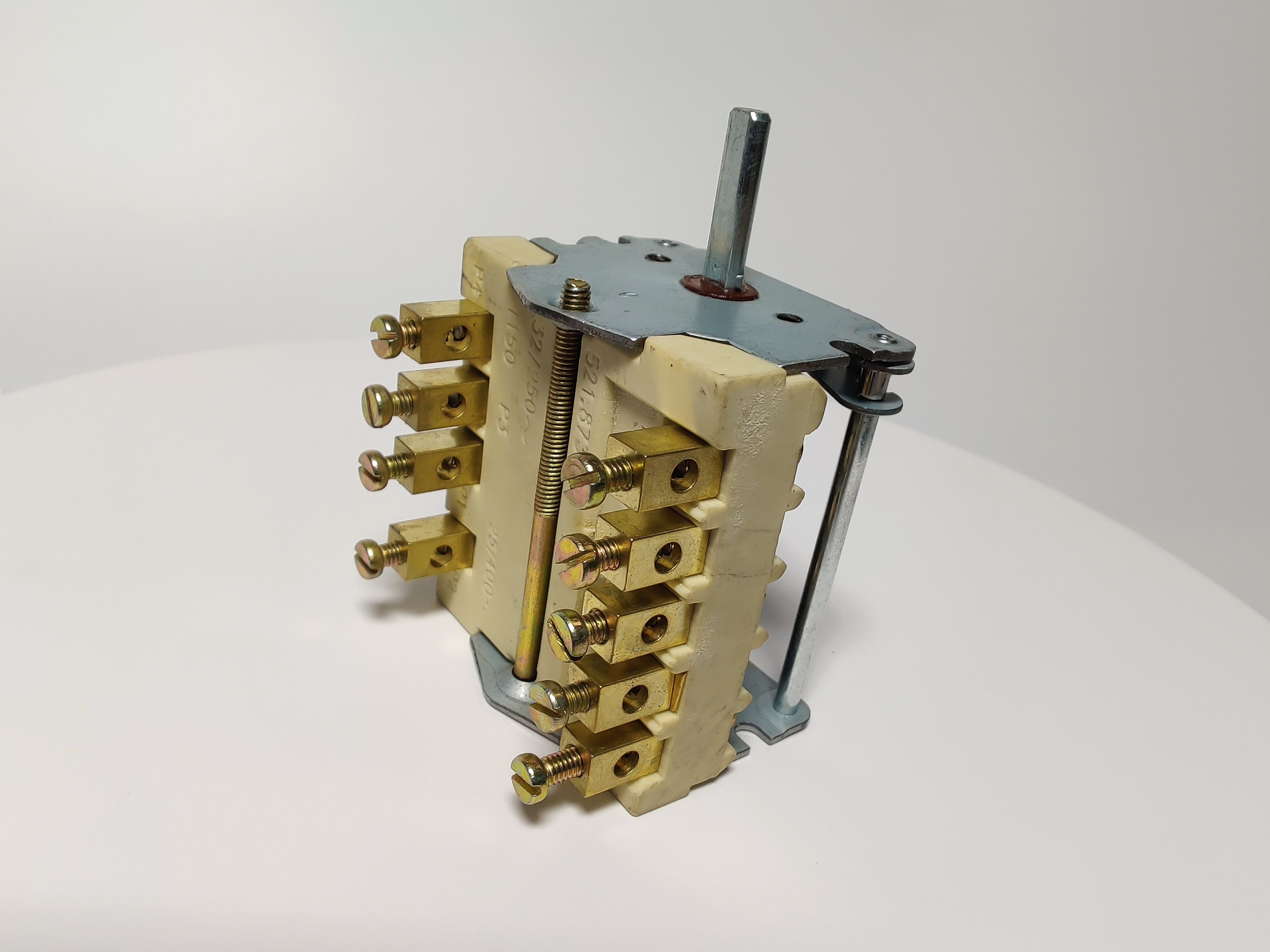 Переключатель 43.27232.000 Abat (Альтернативный вариант) Е.G.O 7-ми позиционный ПМ-7 код 12000006884