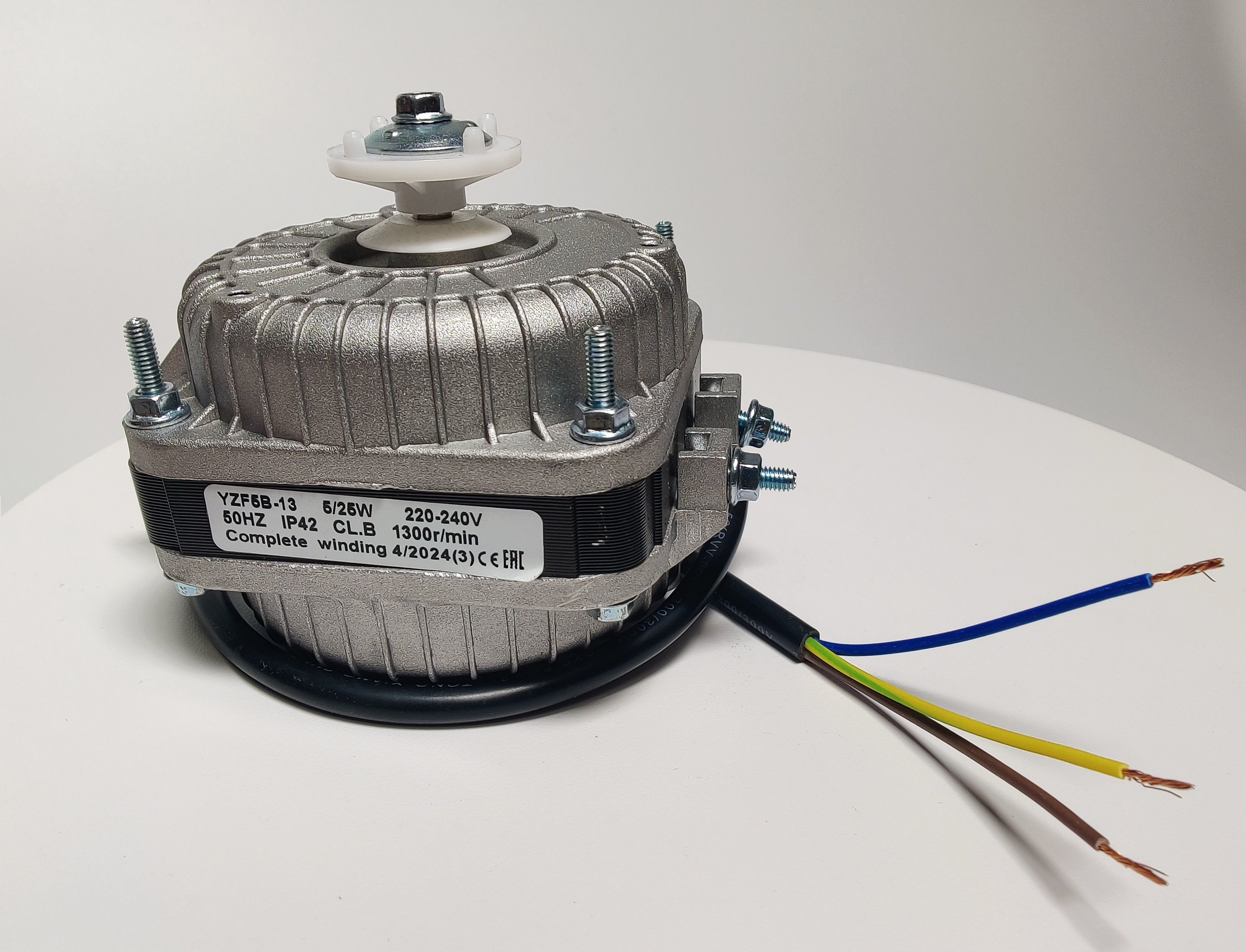 Микродвигатель YZF5B-13 (YZF 5-13) 220-240V 50Гц, 5/25Вт Частота вращения: 1300об/мин