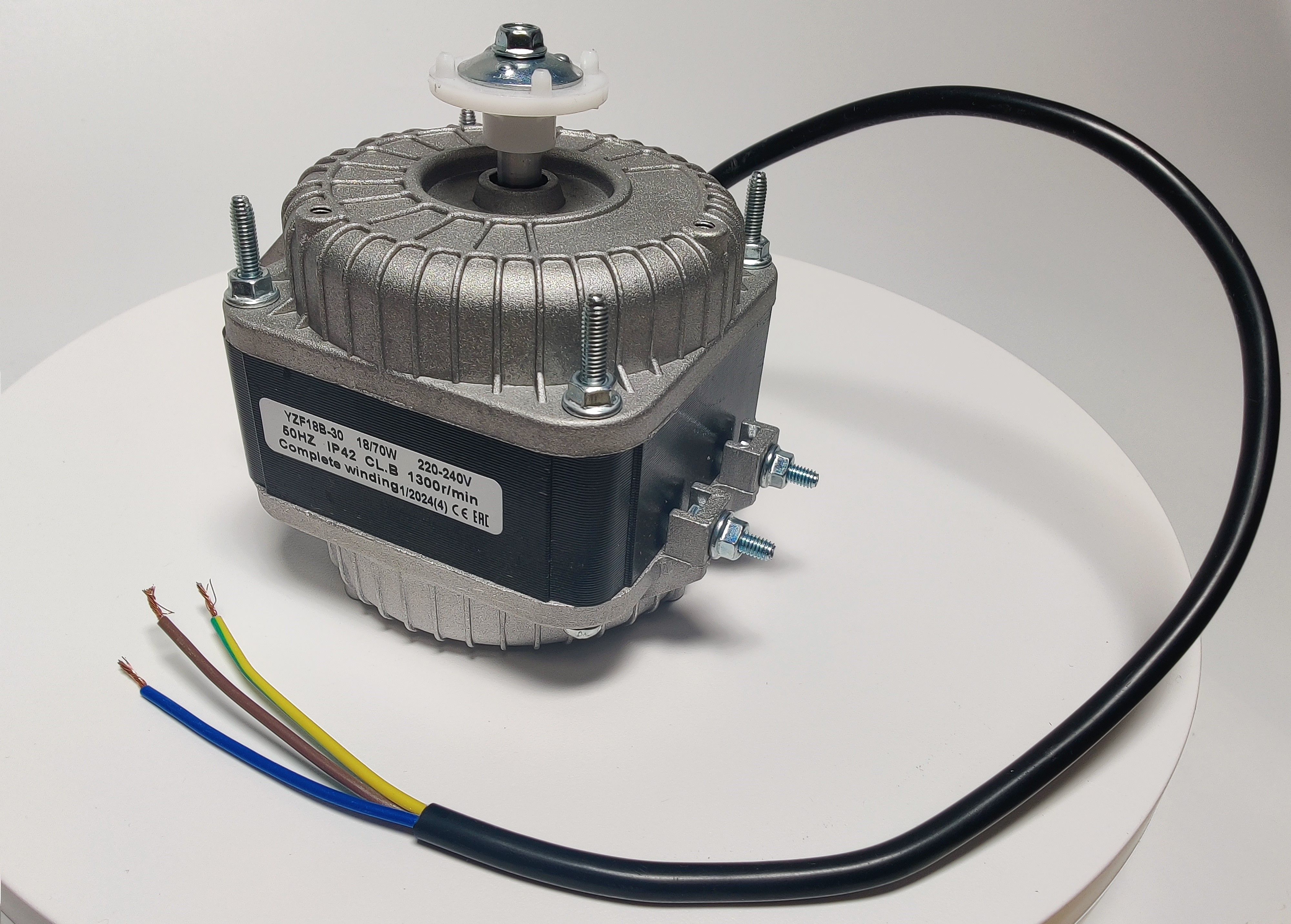 Микродвигатель YZF18B-30 (YZF 18-30) 220-240V 50Гц, 18/70Вт Частота вращения 1300 об/мин