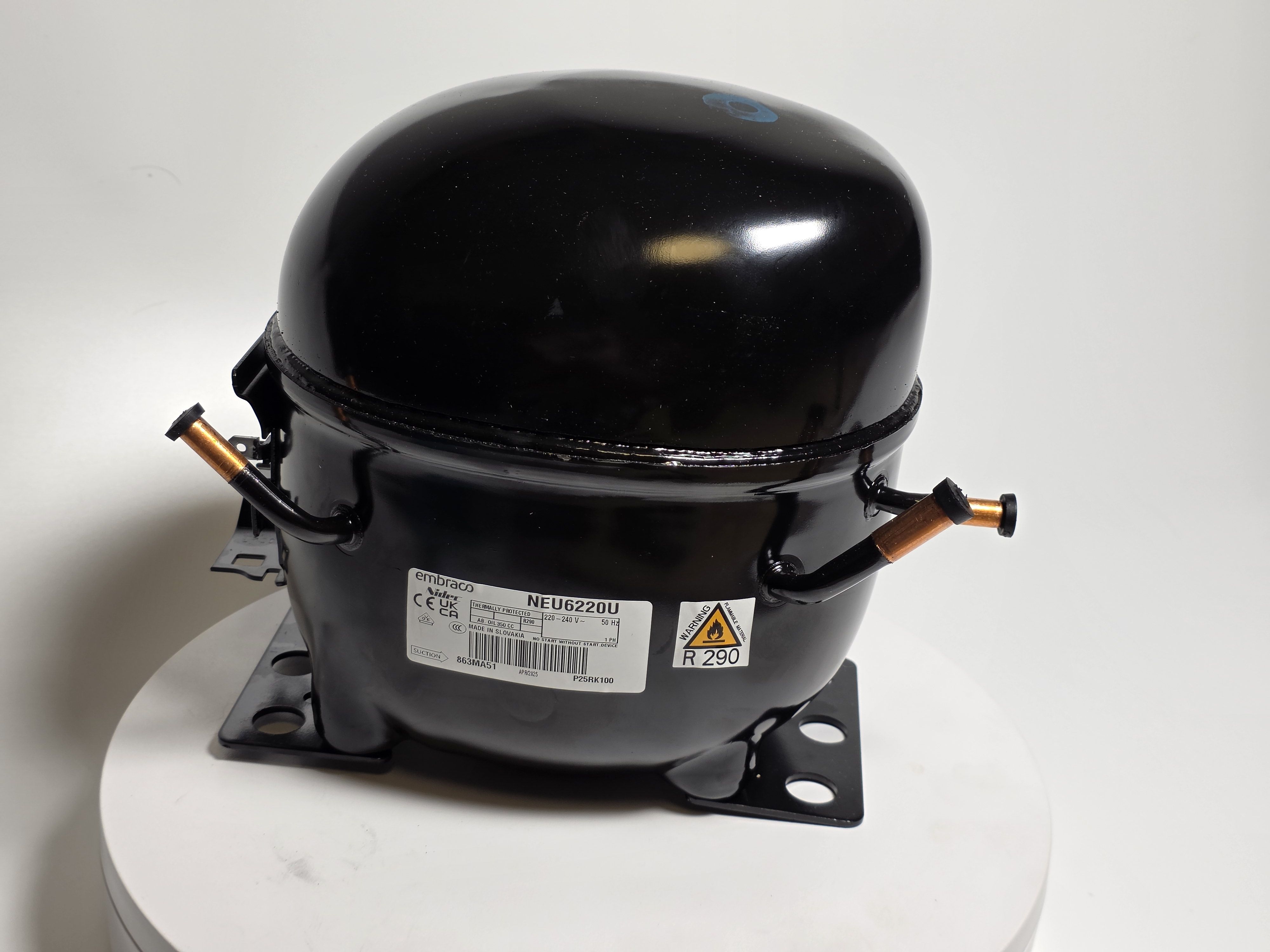 Компрессор NEU 6220U R290 Embraco 1317Вт MBP код 863MA5190AF