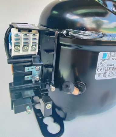 Компрессор AE 4440Y-FZ1A (R134A)1070Вт код AE-8018-BR (Tecumseh)