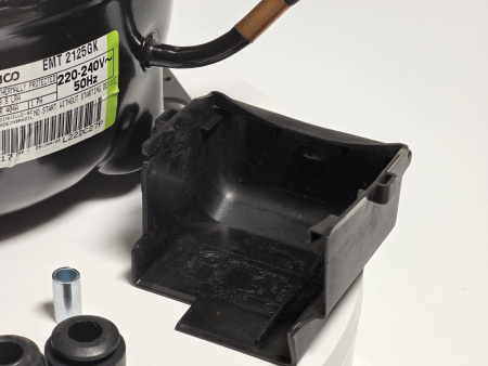 Компрессор EMT 2125GK R404A Embraco Aspera 351Вт LBP