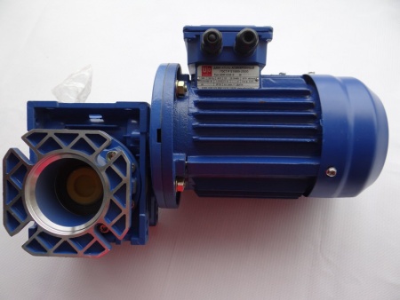 Мотор-редуктор UD-RV-050-60-15-0,18В5-F-В3