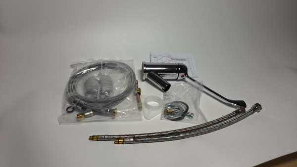 Смеситель Monolith R0201020206 с выдвижным краном Italy