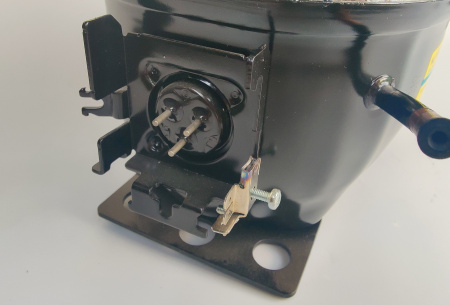 Компрессор NL11MF (R134A) 621Вт код 105G6151 (Secop) Среднетемпературный