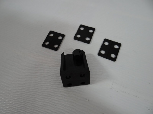 Кронштейн дверки верхний СХС(М)-60.1666.00.00.006 (в сборе)