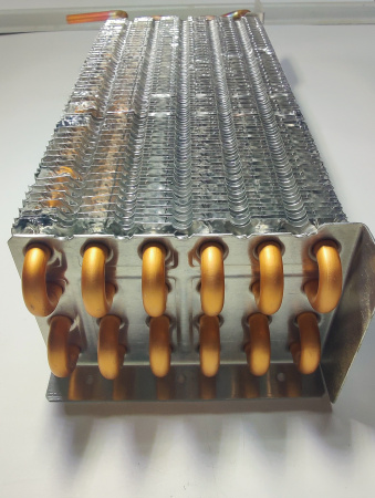 Батарея испарителя CM110, CM114 POLAIR код 2903015d (4х6х300,квадр.)