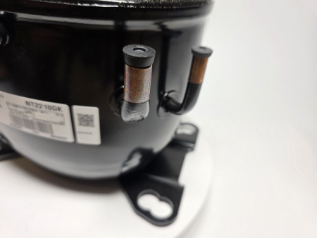 Компрессор NT2210GK R404 Embraco 1295Вт LBP код 923KA0204AF