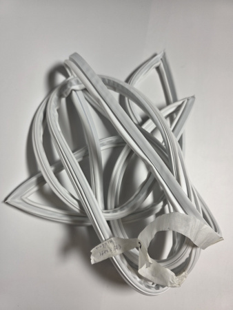 Уплотнитель ШХ Polair DM104 код 2935052d размер 1647х563мм цвет белый