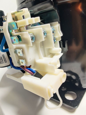 Компрессор NEU2140GK R404A Embraco Aspera 486Вт код 958JA51M1AJ