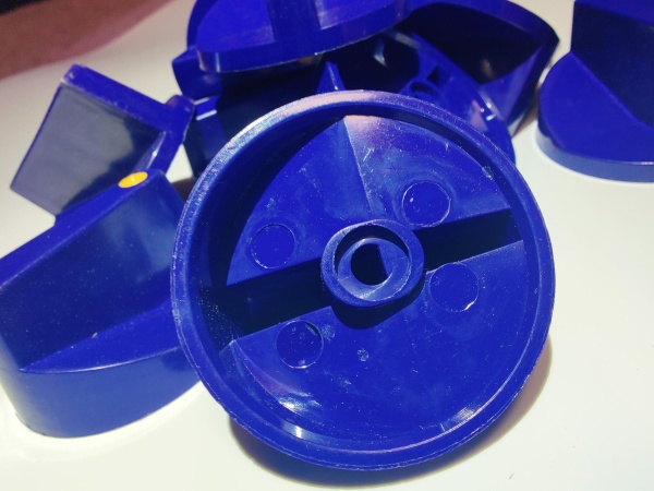 Ручка луна со вставкой ЭПК-27Н.00.00.003-02СБ