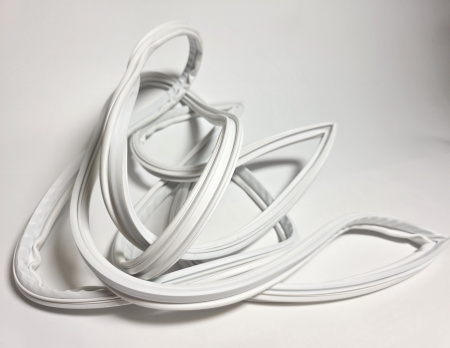 Уплотнитель ШХ Polair DM104 код 2935052d размер 1647х563мм цвет белый