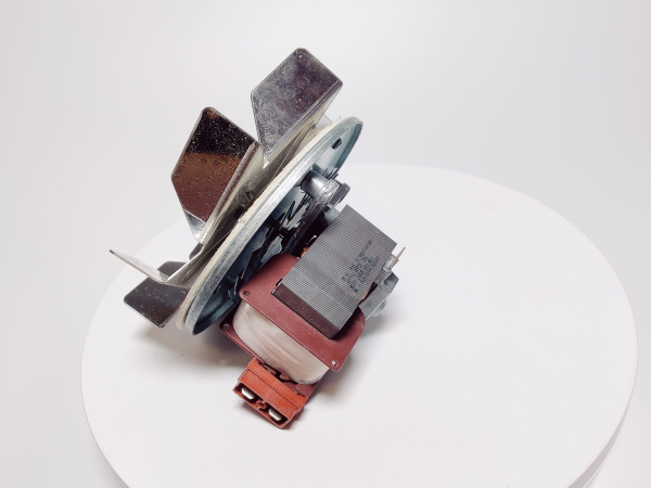 Двигатель с крыльчаткой код 75R0035 RADA,GARBIN,GIERRE 45Вт 220В 50HZ