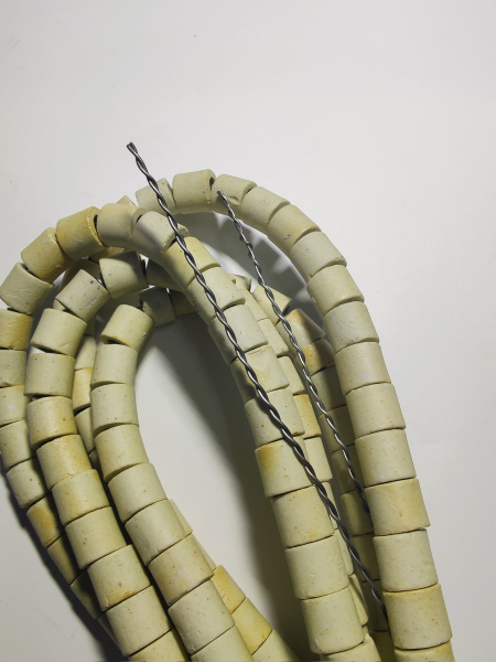 Спираль электросковороды СЭЧ-0.25, СЭЧ-0.45 с изоляторами 1,5кВт длина 265см