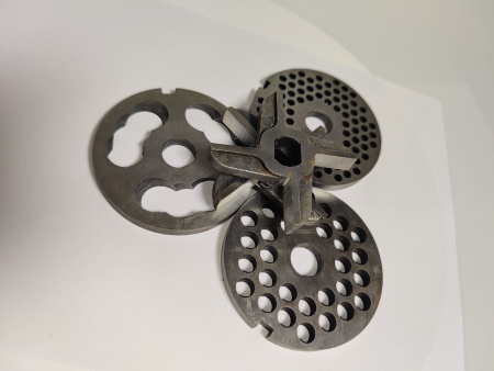 Комплект ножей и решеток к мясорубке МИМ-300 без бурта