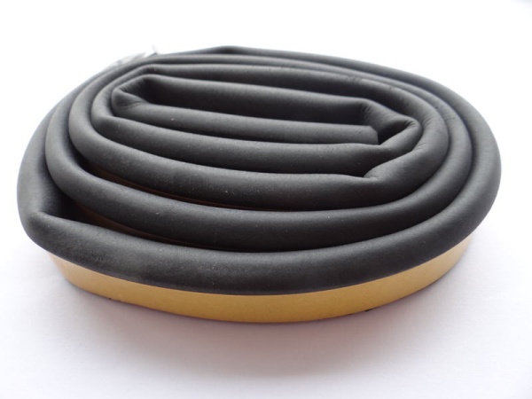 Уплотнитель крышки МКК-300.9884.77.00.007 (EPDM21х15)