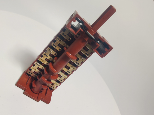 Переключатель 7-ми позиционный абат 7LA 870618 Gottak