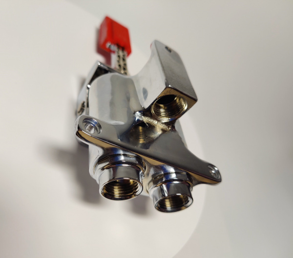 Педальный смеситель MONOLITH ITALY код ERMES002 холодная и горячая вода G1/2