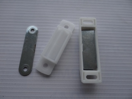 Защелка магнитная Гигант