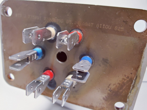 ТЭН (блок) J 230В/400В 3750Вт для электроварки Абат выпуск с 2020г. код 12000073089