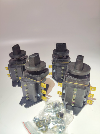 Переключатель ТПКП 25А (ППКП) пластмасс. код 6424 (Комплект 4шт)