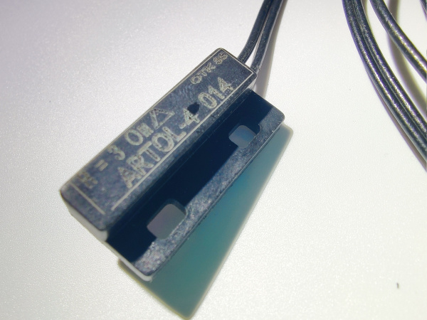 Датчик ARTOL-4014 (геркон) выключатель концевой на купол посудомоечной машины (МПК,КПЭМ,ПКА,КЭП) код 90000000080