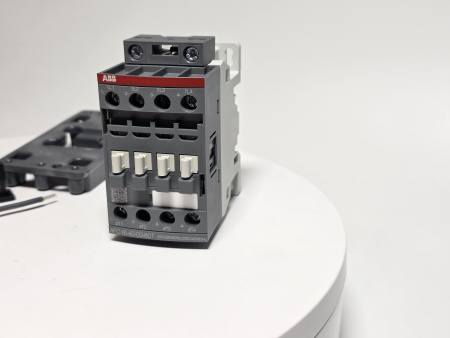 Контактор KVE2000A Unox 50/60Гц 230В 30A 4P магнитный пускатель