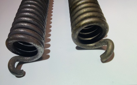 Пружина правая КПЭМ-100.15.00.003