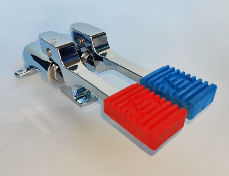 Педальный смеситель MONOLITH ITALY код ERMES003 (2 педали), холодная и горячая вода G1/2