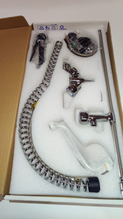 Душирующее устройство с гибким изливом MONOLITH Италия Код R 0101020111