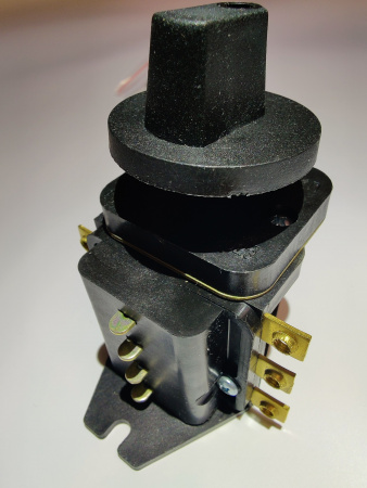 Переключатель ТПКП 25А (ППКП) для плиты электрической (пластмасс.) с ручкой код 6424