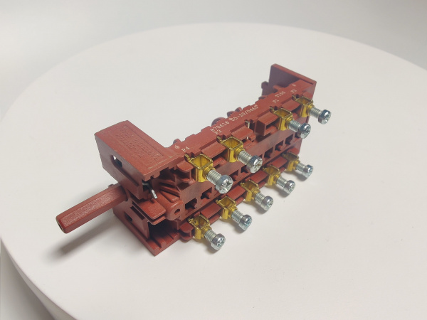 Переключатель 7-ми позиционный абат 7LA 870618 Gottak