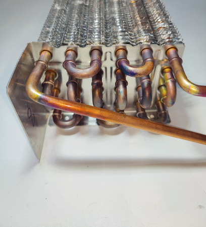 Батарея испарителя CM110, CM114 POLAIR код 2903015d (4х6х300,квадр.)