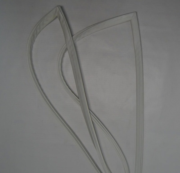 Уплотнитель 818х643  (по стр. ЕА) (Профиль магнитный дверной АШЗ-10.04.01.000СБ)