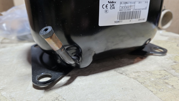 Компрессор NJ2190E R22a Embraco 1063Вт LBP код 143NV1104AF