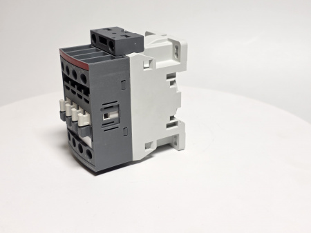 Контактор KVE2000A Unox 50/60Гц 230В 30A 4P магнитный пускатель
