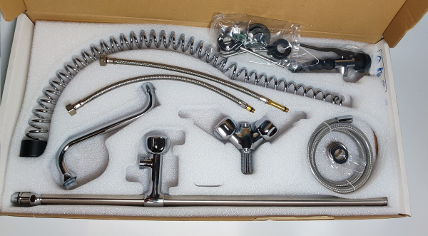 Душирующее устройство с гибким изливом MONOLITH Италия Код R 0101020111