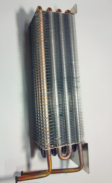 Батарея испарителя CM-105, CM-107 POLAIR код 2903064d вывод трубок слева (4*4*300, квадр.)