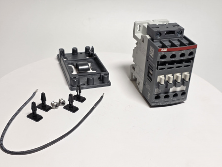 Контактор KVE2000A Unox 50/60Гц 230В 30A 4P магнитный пускатель