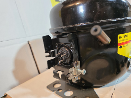 Компрессор HVY67AT 107вт R600a SECOP (Danfoss) код RP8GA028 LBP Словакия