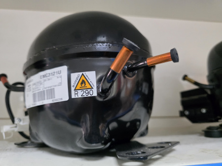 Компрессор EMC3121U Embraco 271Вт R290a LBP / MBP