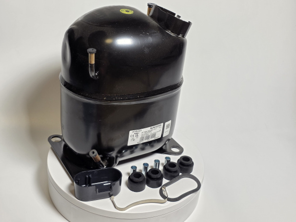 Компрессор NJ 9232GK R404 Embraco 1908Вт MBP, HBP код 943GA1104AF