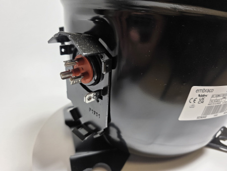 Компрессор NT2210GK R404 Embraco 1295Вт LBP код 923KA0204AF