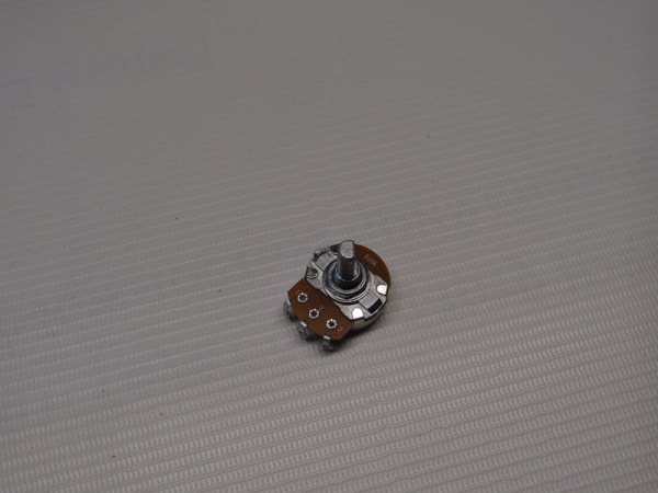 Резистор переменный R-24N1-B10K, L20F, 10 кОм, шт