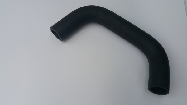 Патрубок радиатора