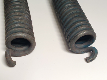 Пружина КПЭМ Абат (левая, правая - комплект 2шт) код 7223,7224 (КПЭМ, ЭСК)