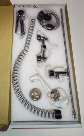 Душирующее устройство с гибким изливом и краном Код R 0102010206 MONOLITH Италия