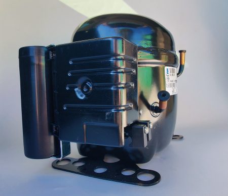 Компрессор AE4440Z-FZ1A (R404A) код AE-1278-E (Tecumseh)