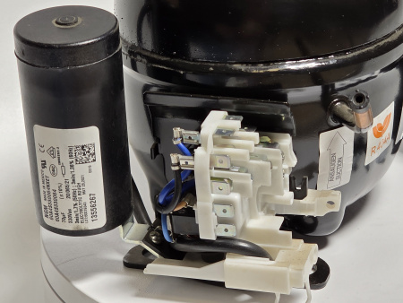 Компрессор EMT 2125GK R404A Embraco Aspera 351Вт LBP