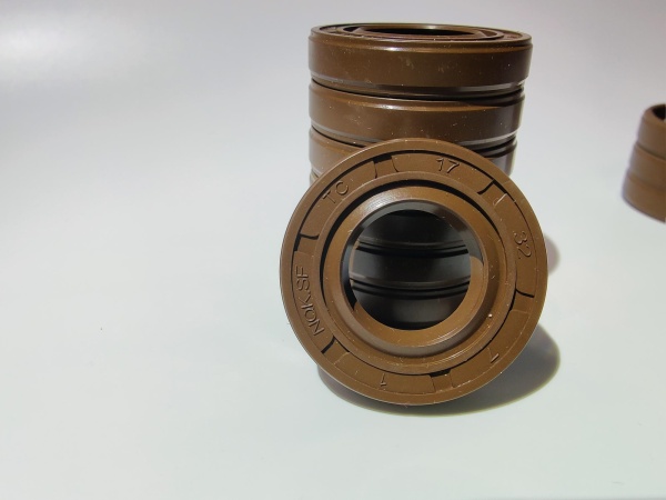 Манжеты армированные 17х32х7 (силикон)